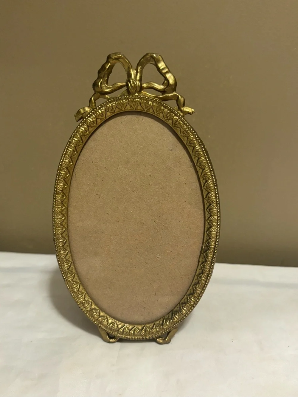Vintage Italian Ornate Oval Metal Picture Frame in Gold - Classic Home Accent